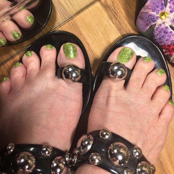 ❤️💥🎡 Fun @ Unique Sandals w Silver detail. - Picture 7 of 8